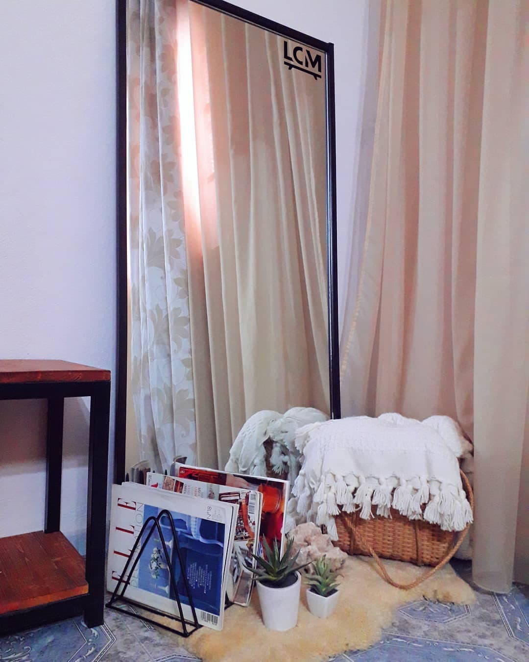 Bureau design
