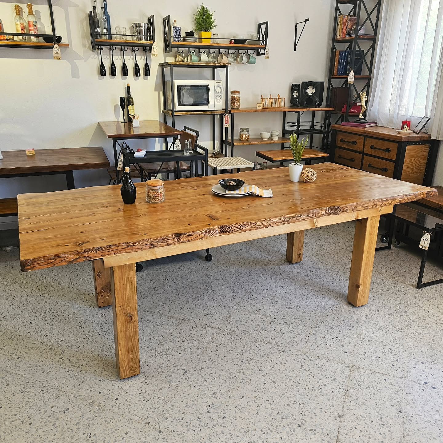 Table en bois massif